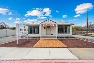 Oakdale, NY Storefront Retail/Office - 1400 Montauk Hwy