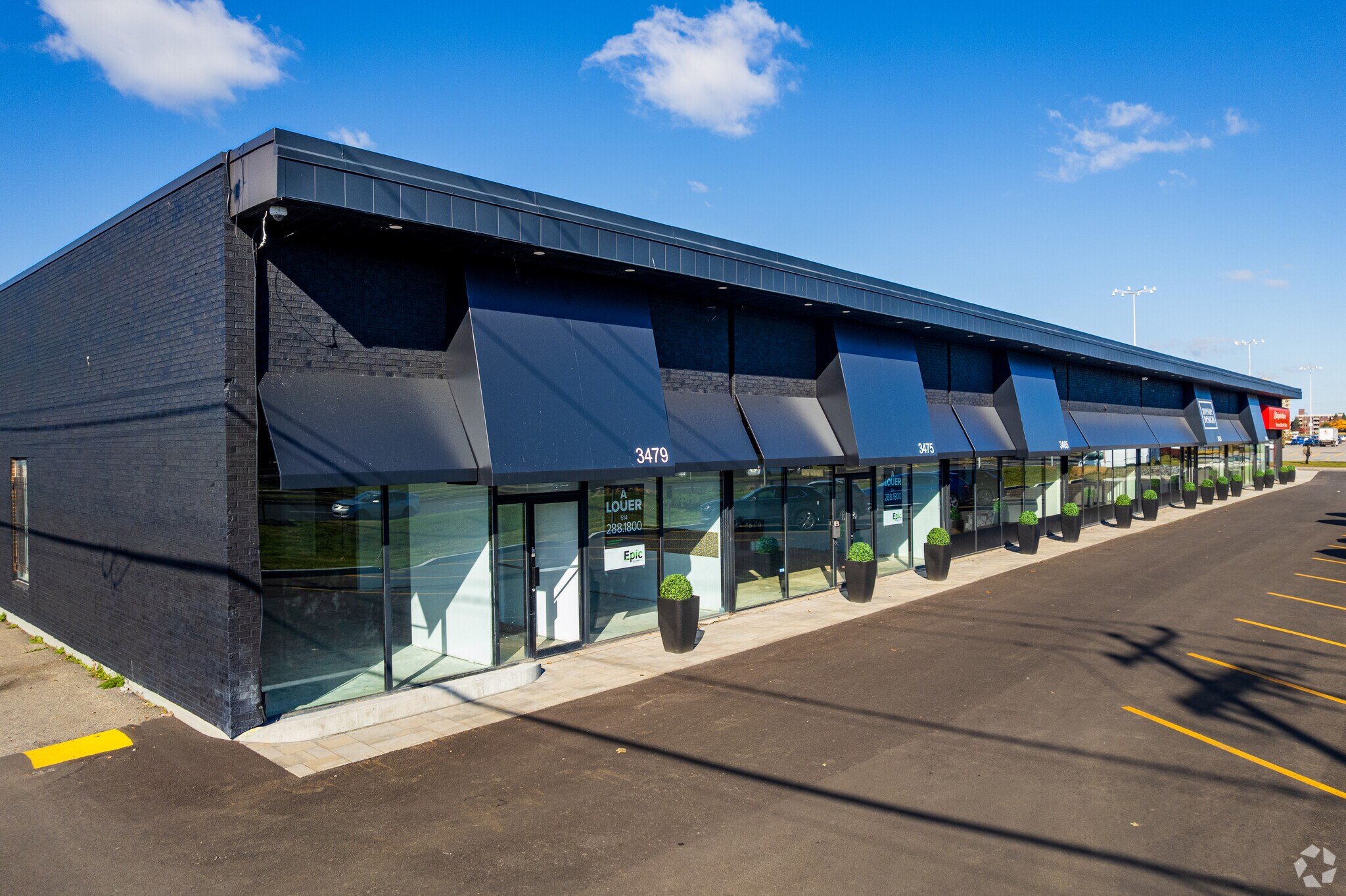 3405-3479 Boul de la Côte-Vertu, Montréal, QC for Rent