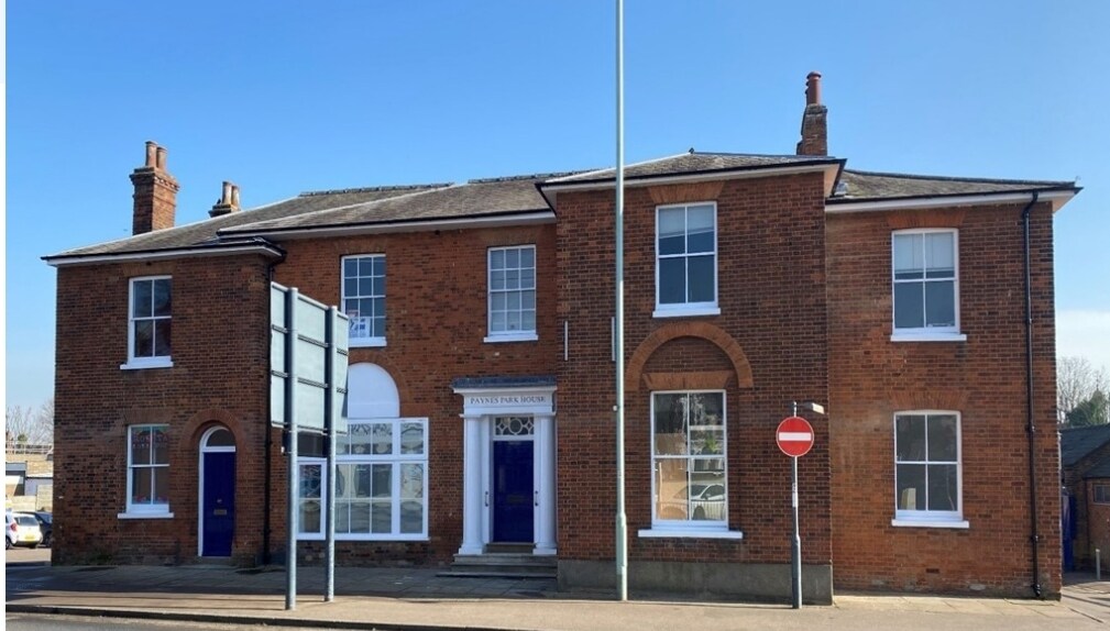 2 Paynes Park, Hitchin, HRT for Rent