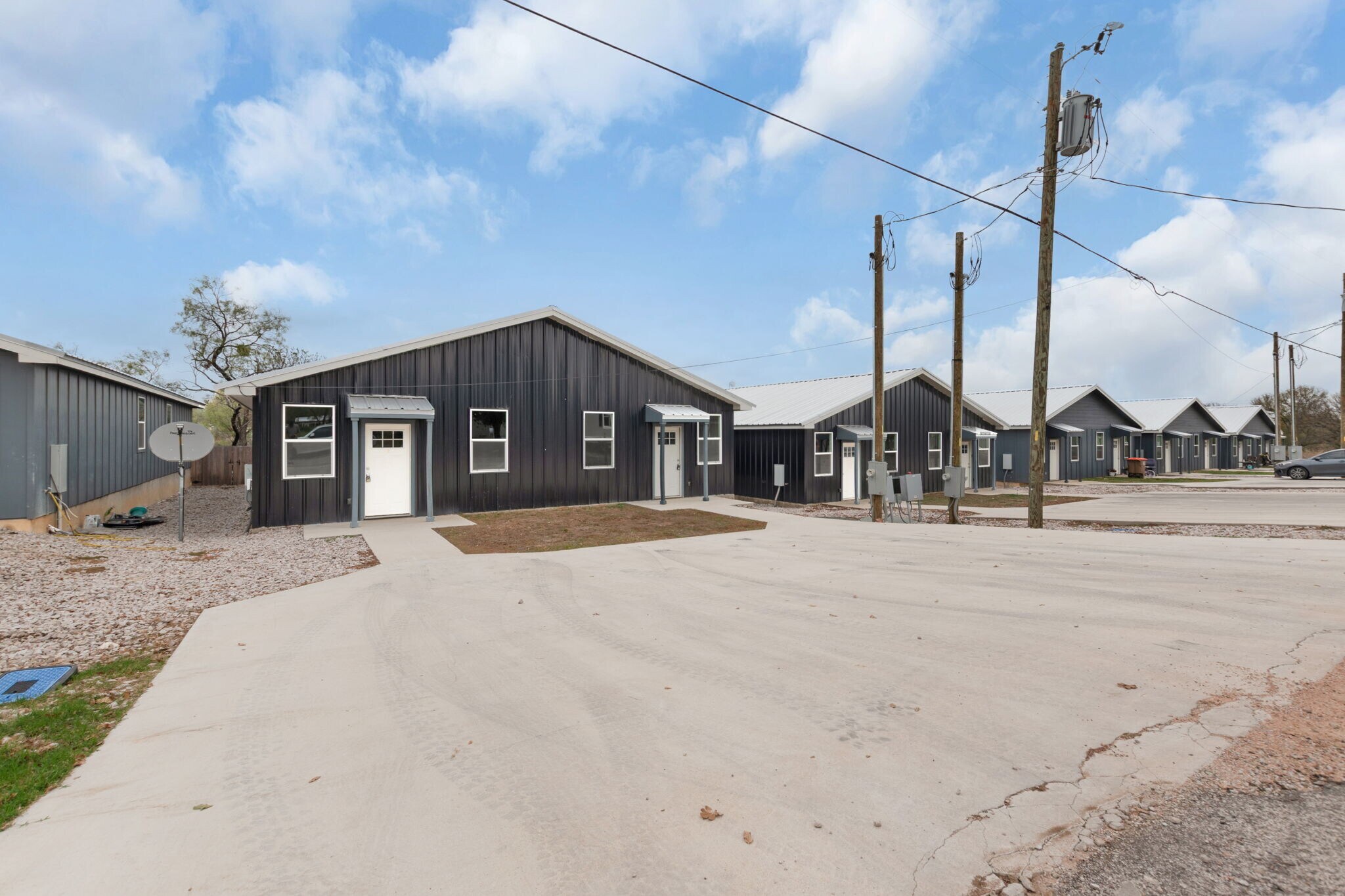 870 Waco st, Kingsland, TX for Sale