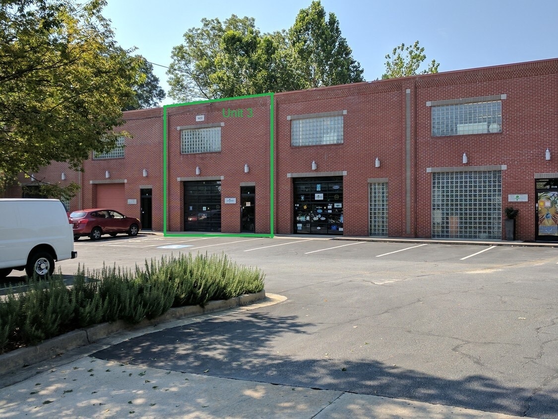 1422 Woodmont Ln NW, Atlanta, GA for Sale