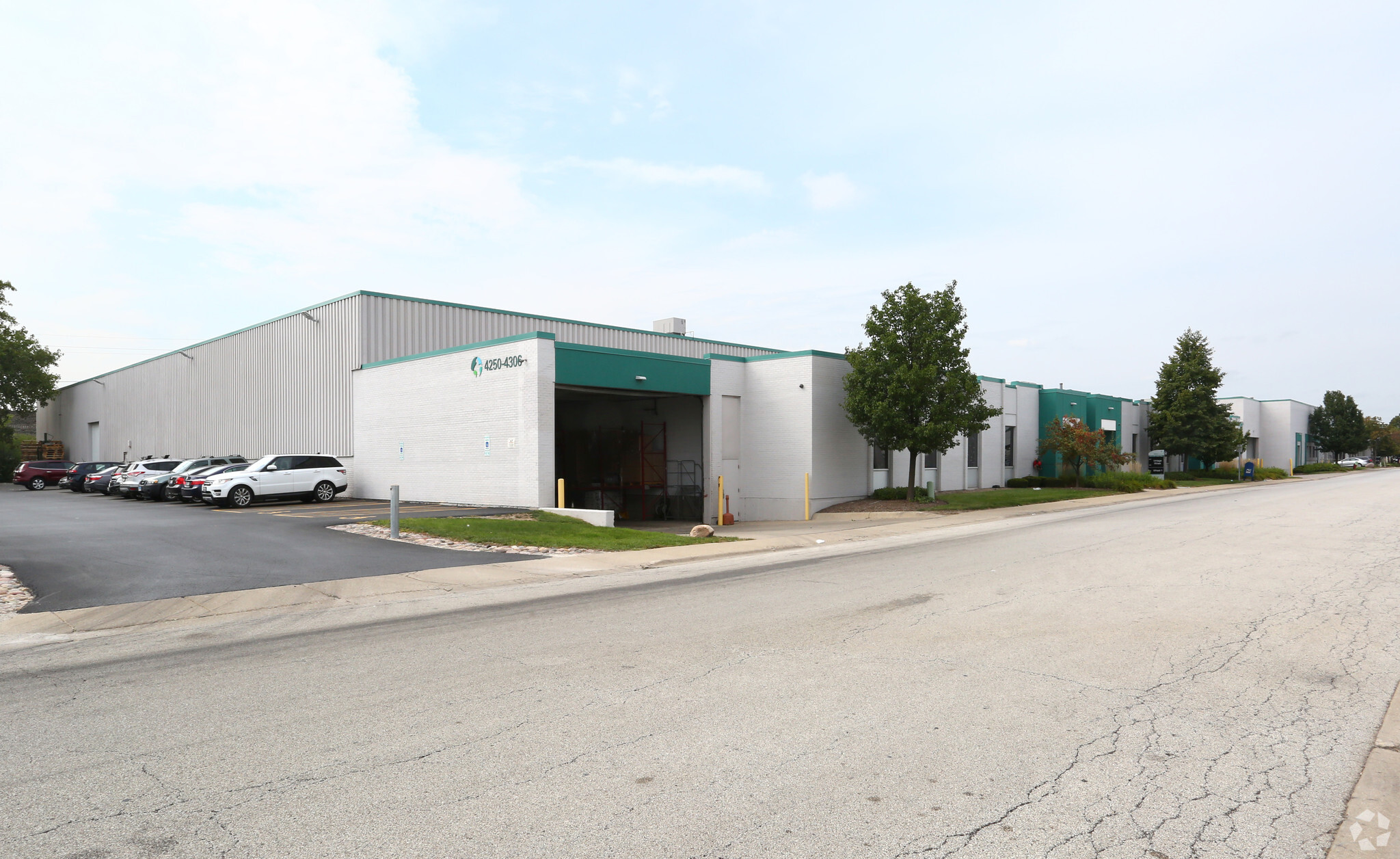 4250-4306 United Pky, Schiller Park, IL for Rent
