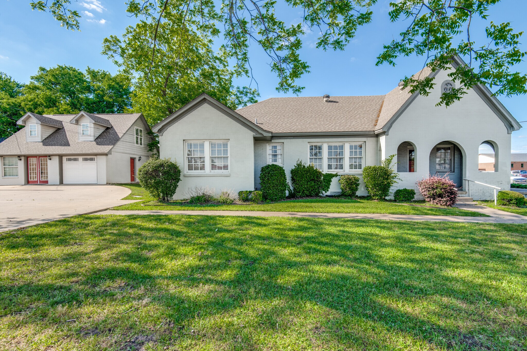 209 S Main St, Lindale, TX for Sale