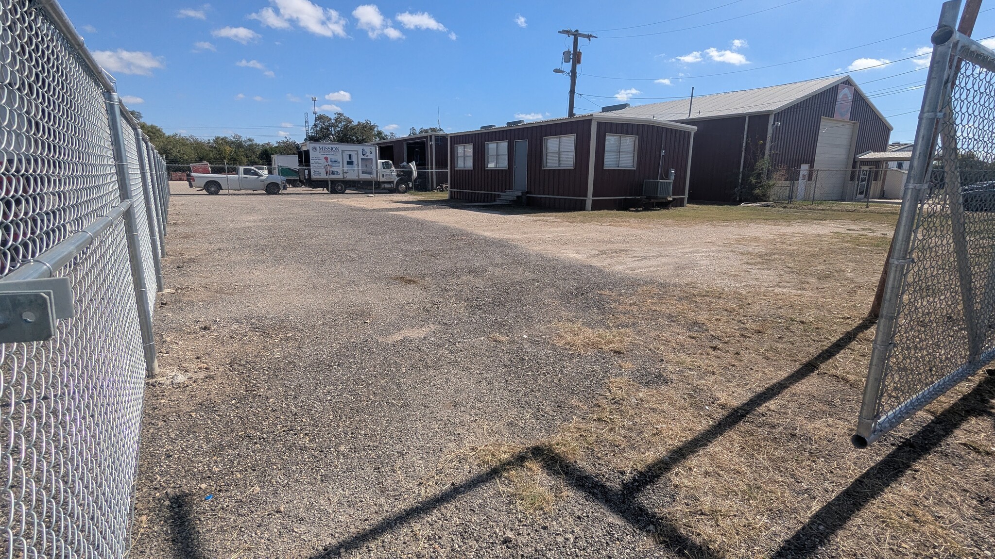 2940 S WW White Rd, San Antonio, TX for Rent