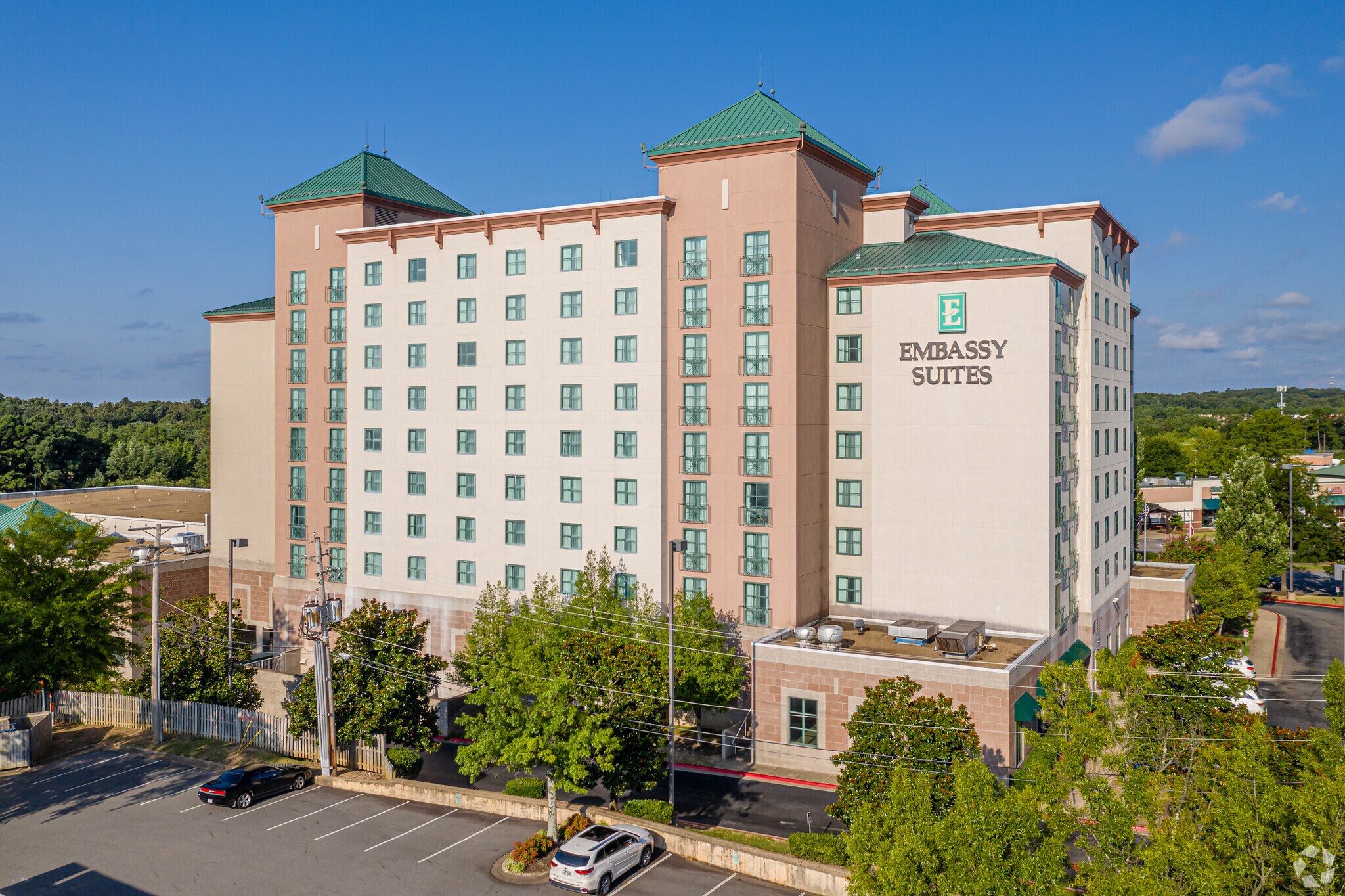 11301 Financial Centre Pky, Little Rock, AR for Sale