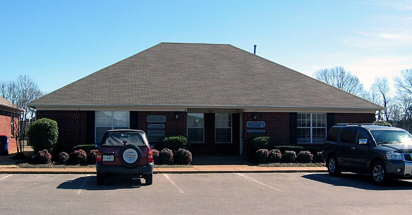 328 Poplar View Ln E, Collierville, TN for Rent