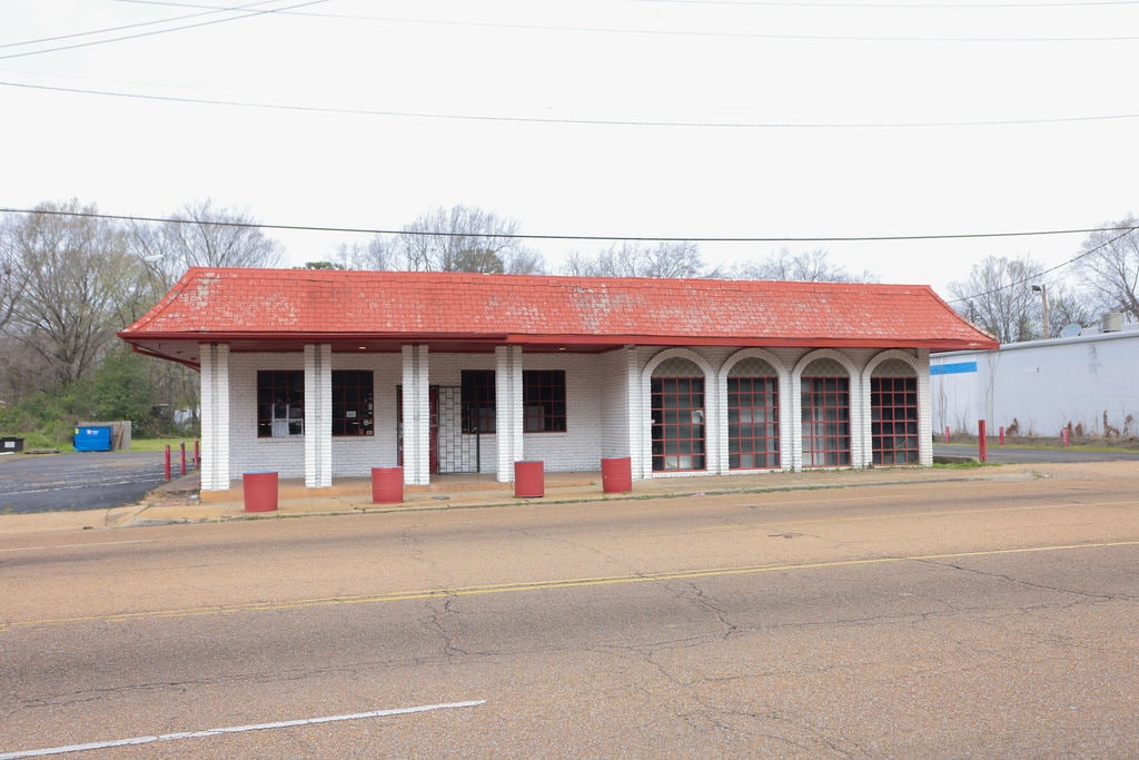 1439 Terry Rd, Jackson, MS for Sale