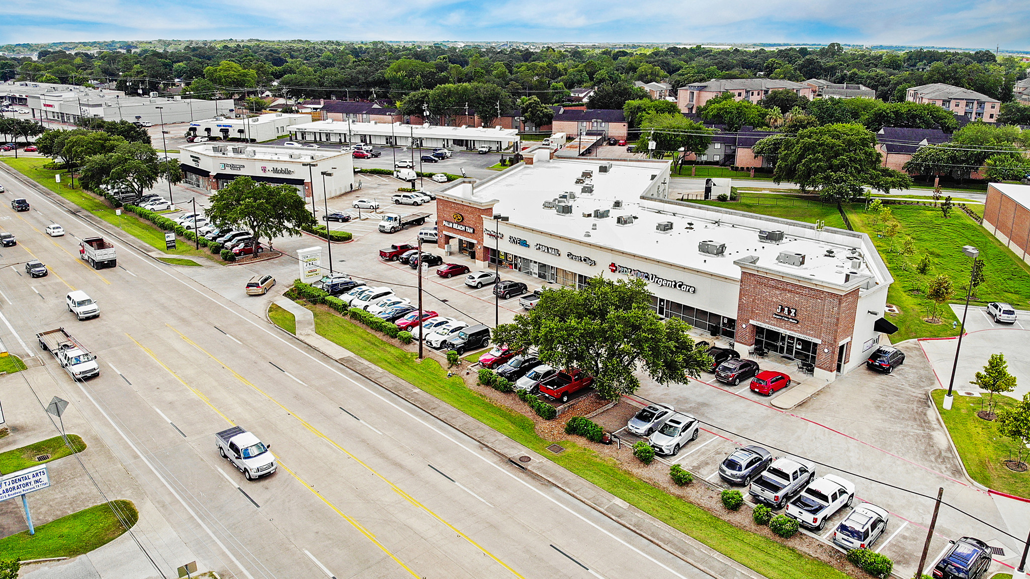 3310-3320 E Broadway, Pearland, TX for Rent