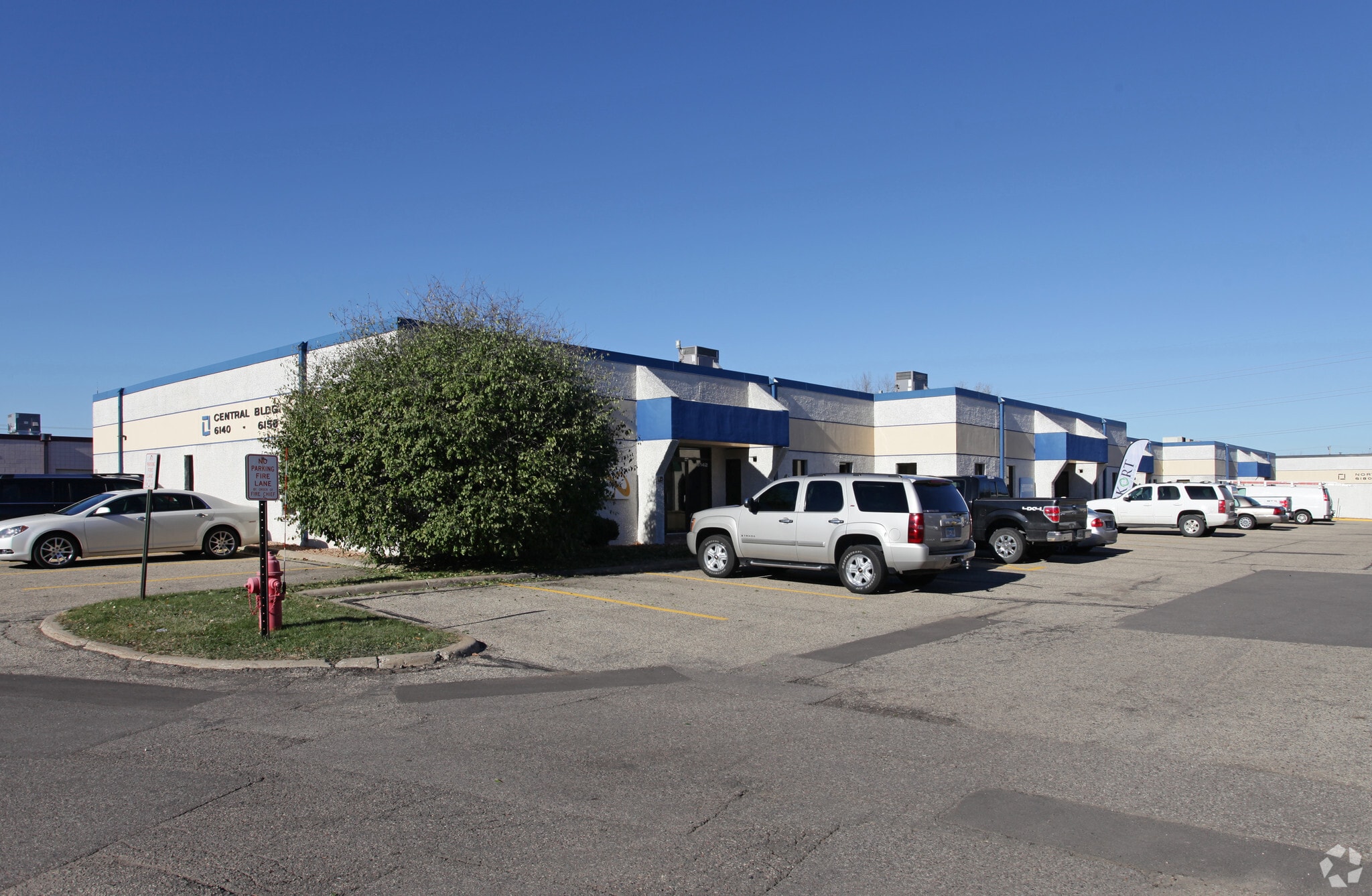 6126-6158 Olson Memorial Hwy, Golden Valley, MN for Rent