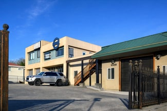 Seattle, WA Flex - 5338-5340 15th Ave S