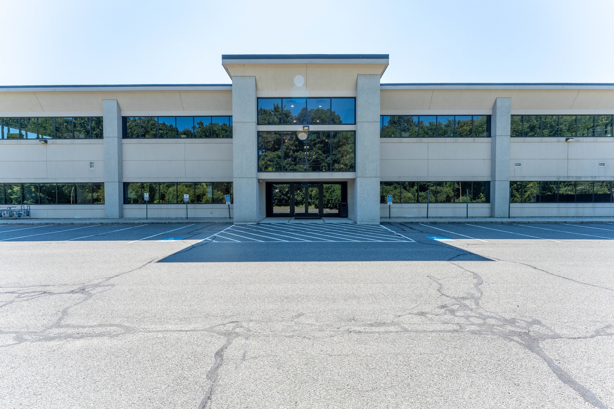 265 Benton Dr, East Longmeadow, MA for Sale