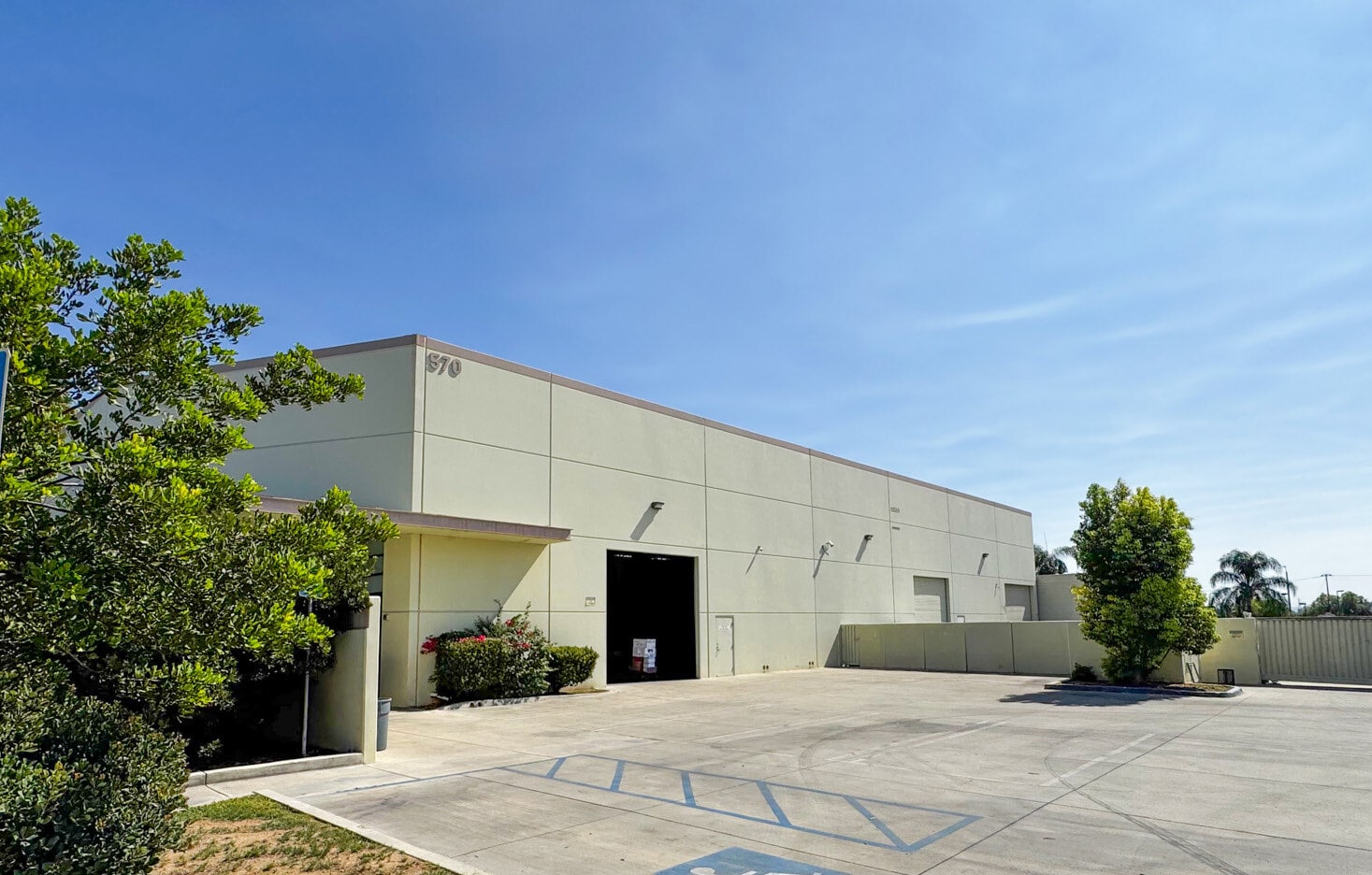 570 Birch Ct, Colton, CA for Rent