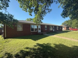 Wichita, KS Apartments - 810 S San Pablo Ln
