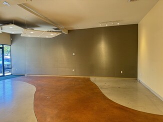 Seattle, WA Retail - 3320 W McGraw St