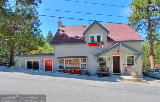 2726 View Dr, Running Springs, CA for Sale