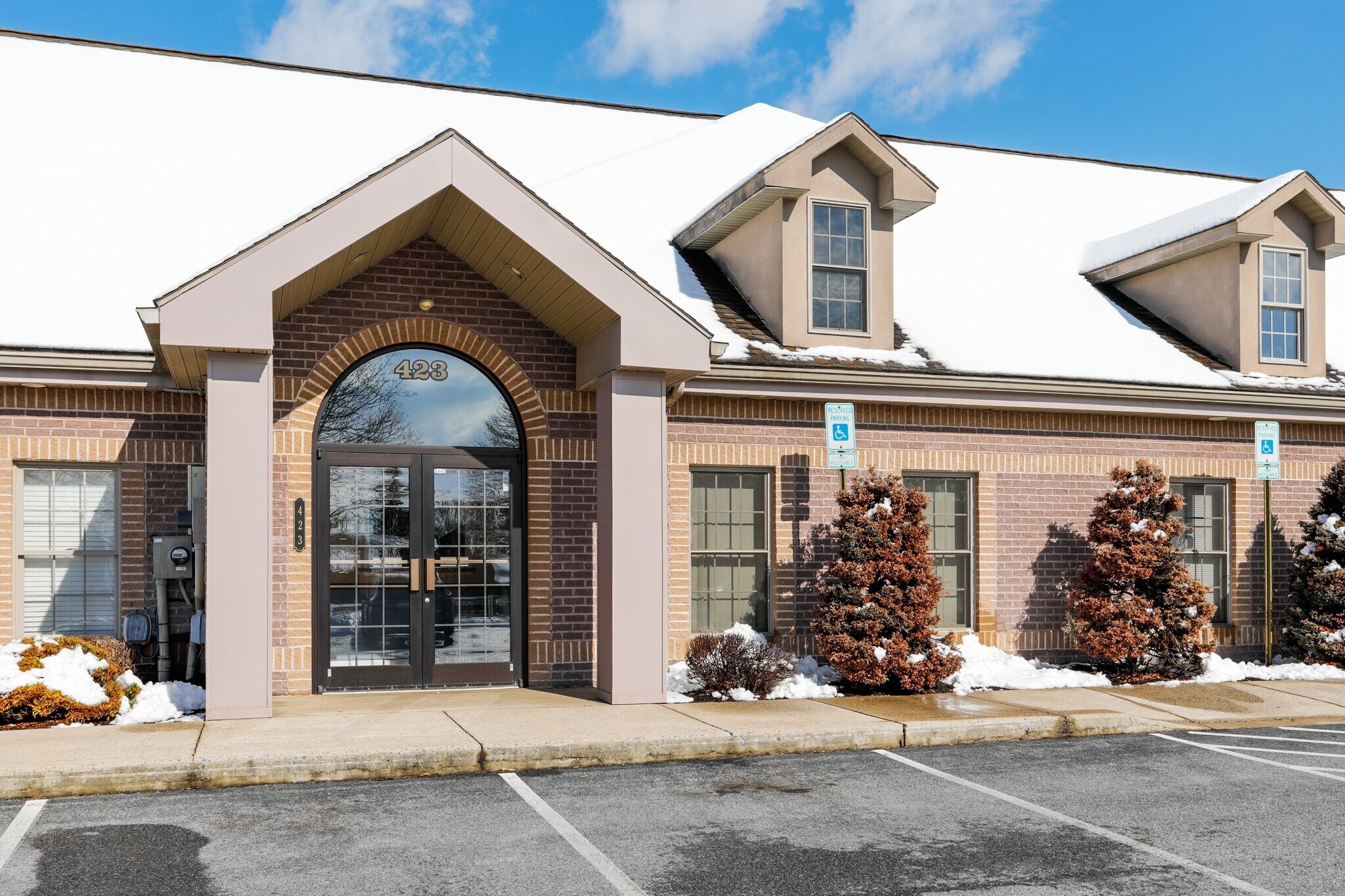 423 Limekiln Dr Chambersburg, PA 17201 Office Property for Sale on