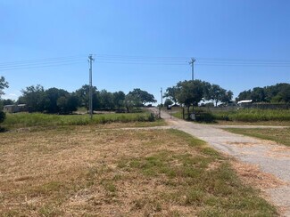 Lockhart, TX Commercial Land - 2610 S Cesar Chavez Pky