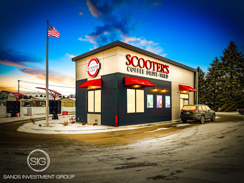 621 E North St, Kendallville, IN for Sale