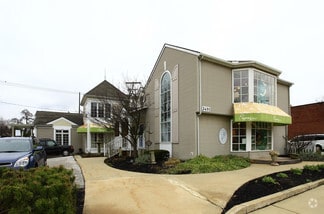3451 Fairmount Blvd  