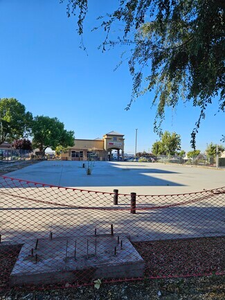 Los Banos, CA Commercial Land - 1349 W Pacheco Blvd