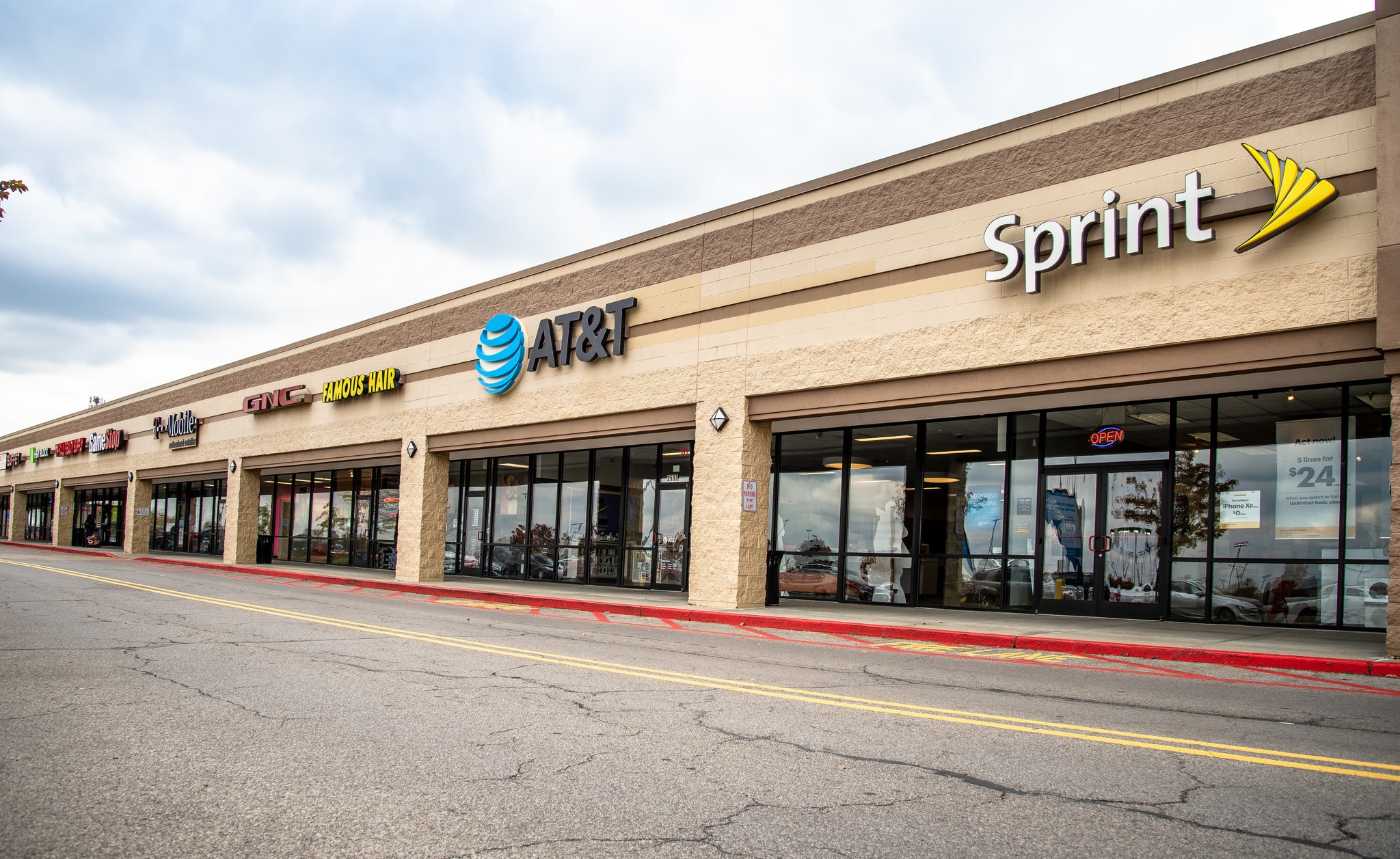 25012547 W State St New Castle, PA 16101 Shopping Center Property