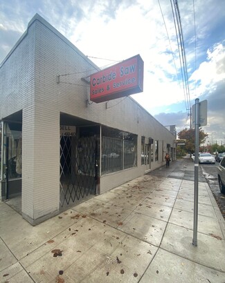 Portland, OR Storefront - 4040 SE Division St