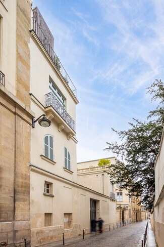 Paris, PAR Office - 8 Rue Férou