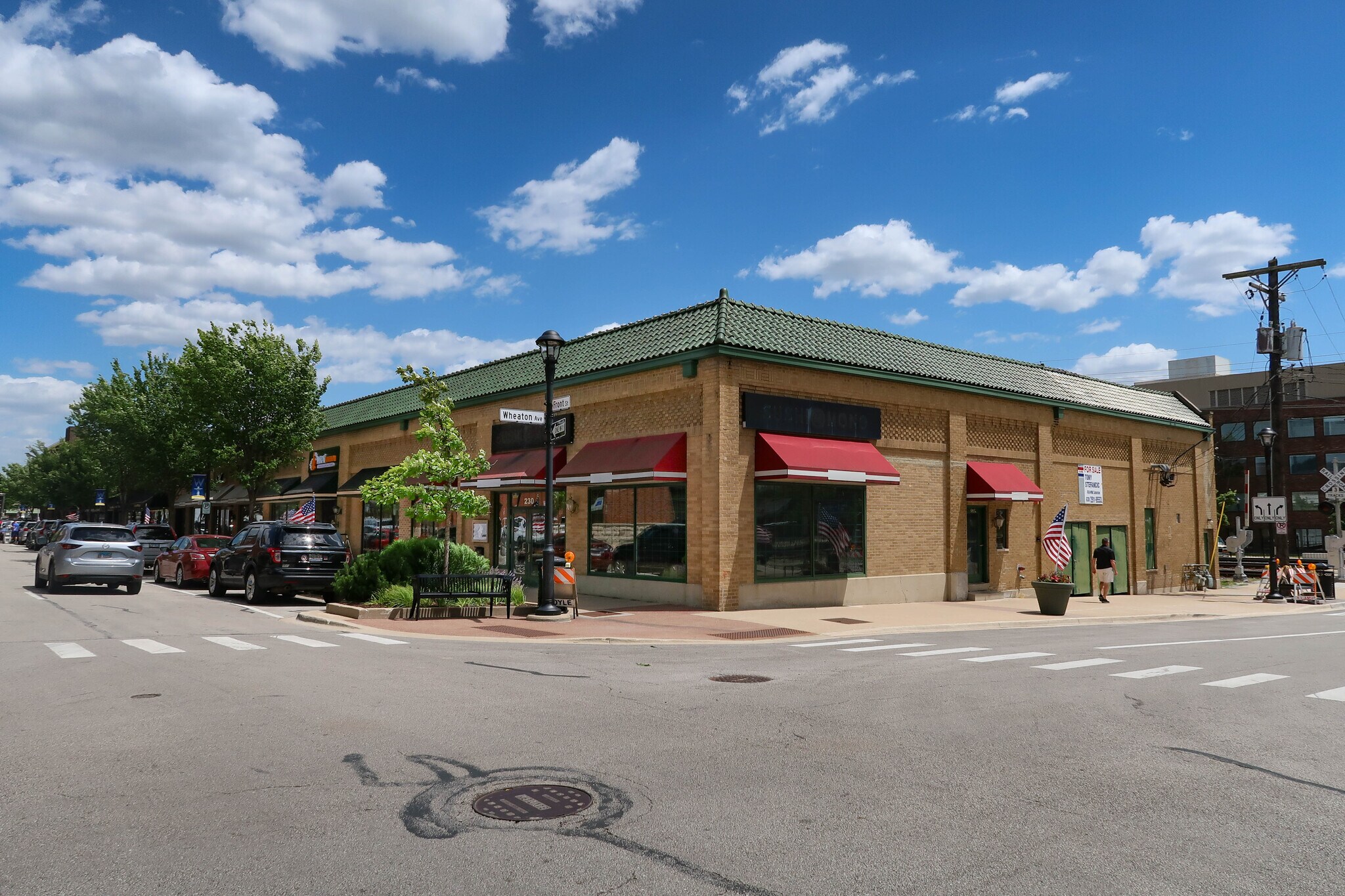 222-230 W Front St, Wheaton, IL for Rent