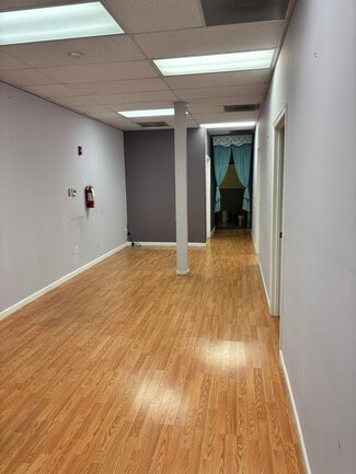 Gresham, OR Retail - 877-967 NE Hogan Rd