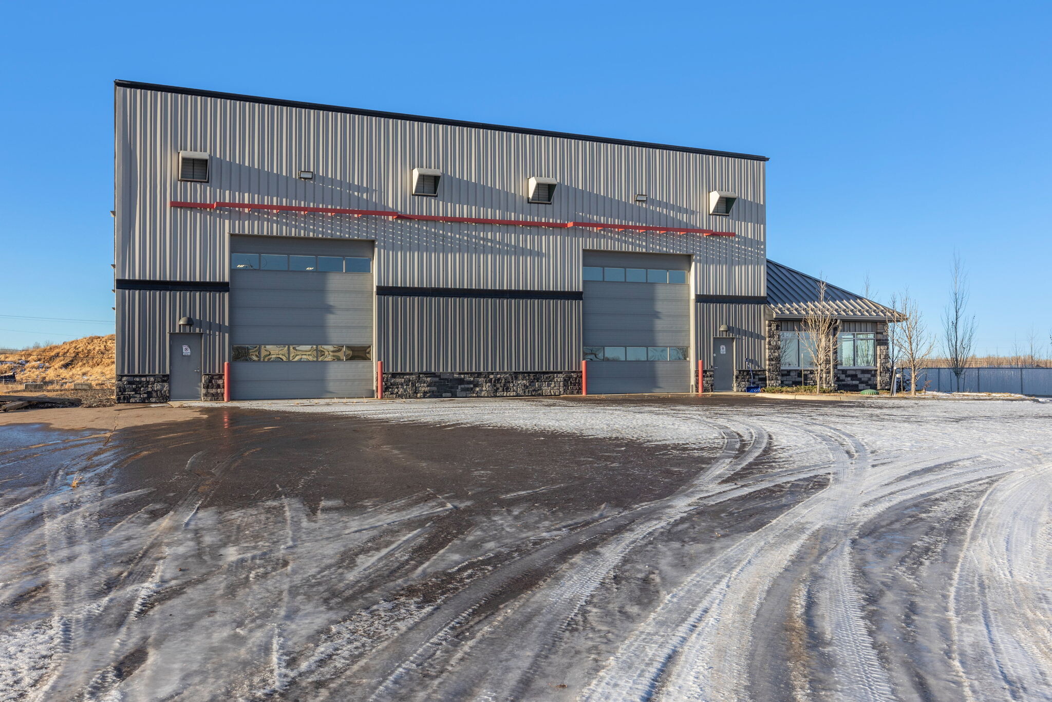 340 Robertson Rd, Fort McMurray, AB for Rent