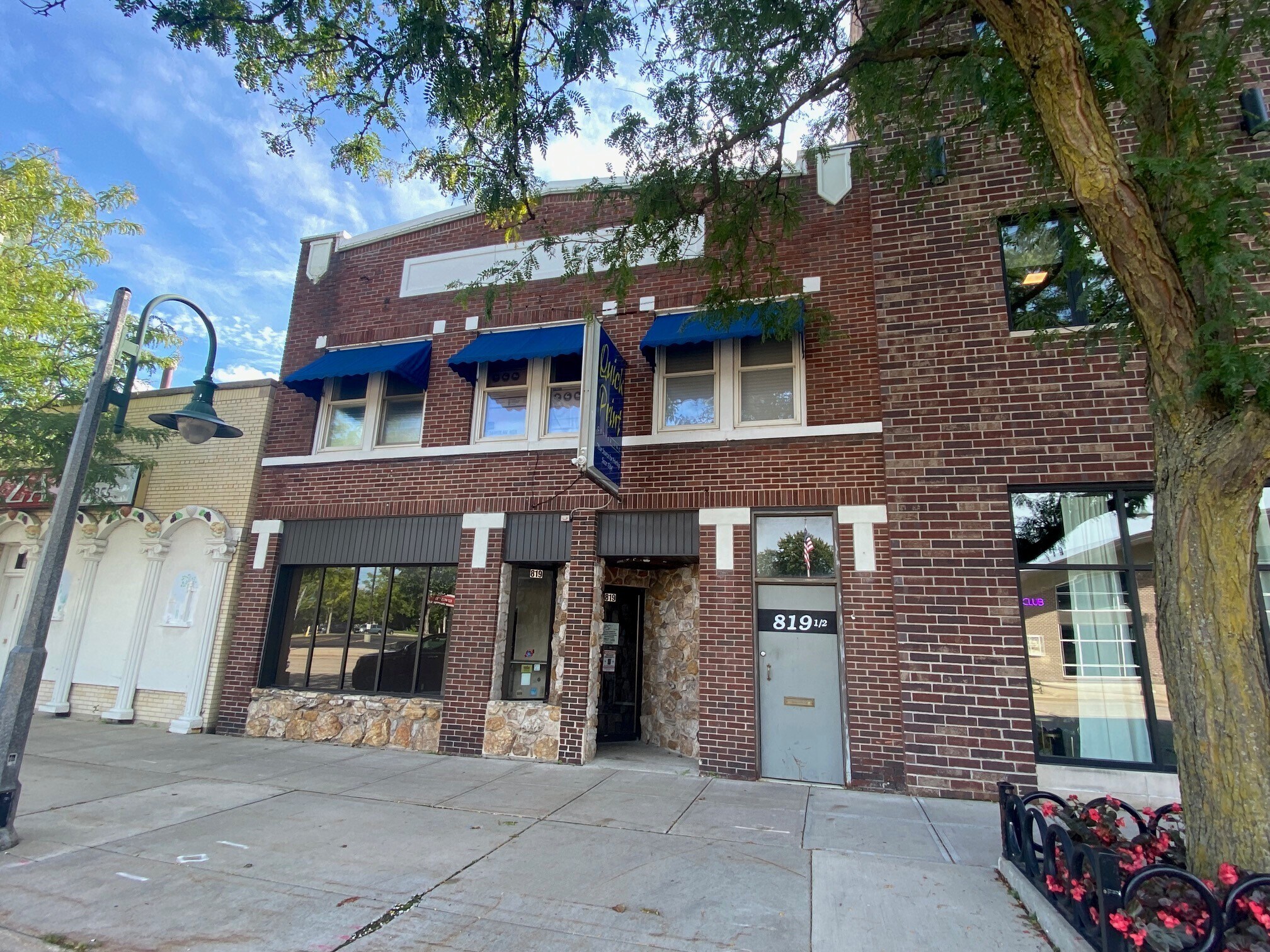819 W College Ave, Appleton, WI for Rent