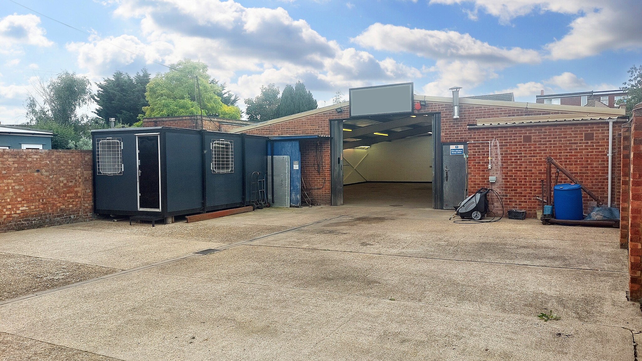 82 Douglas Rd, Havering, ESS for Rent