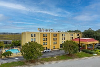 Charleston, SC Hospitality - 11 Ashley Point Dr