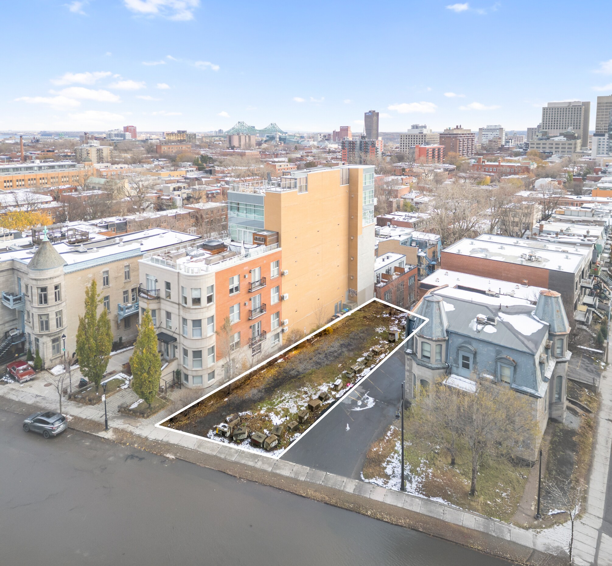 St Sherbrooke E, Montréal, QC for Sale