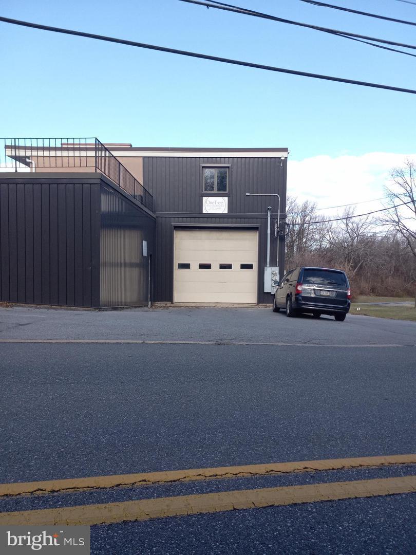 1160 S State St, Ephrata, PA for Rent