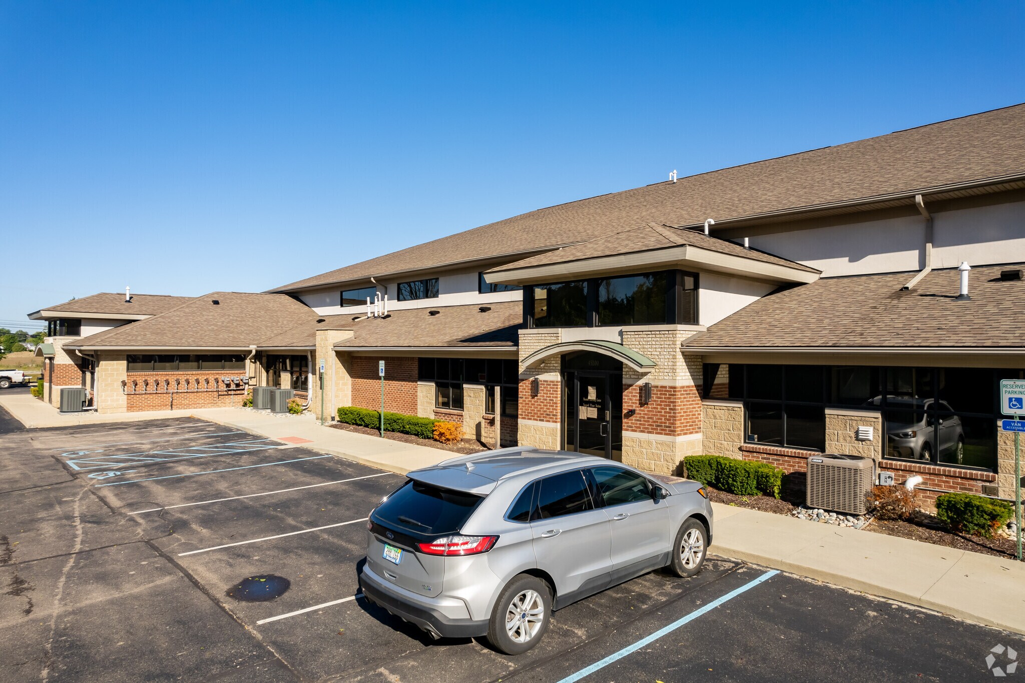 45200 Card Rd, Macomb Township, MI for Rent