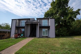 Radcliff, KY Apartments - 412 Woodcreek Dr