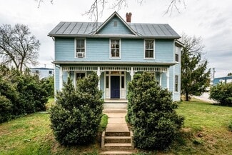 Broadway, VA Residential Income - 133 W Springbrook Rd