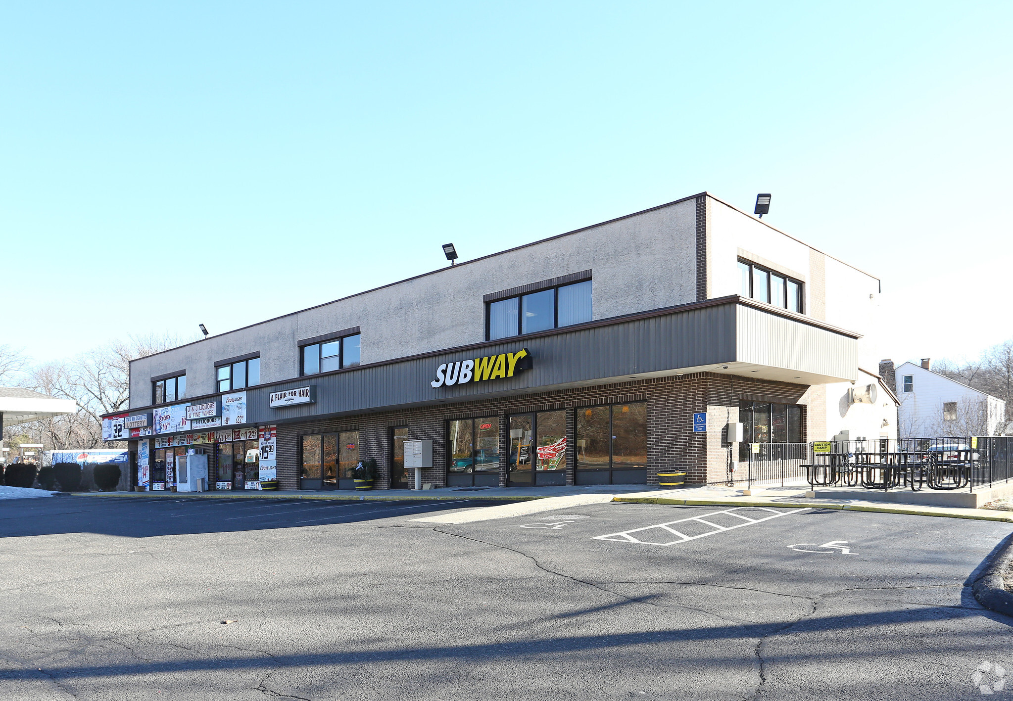 325 Chamberlain Hwy, Meriden, CT for Rent