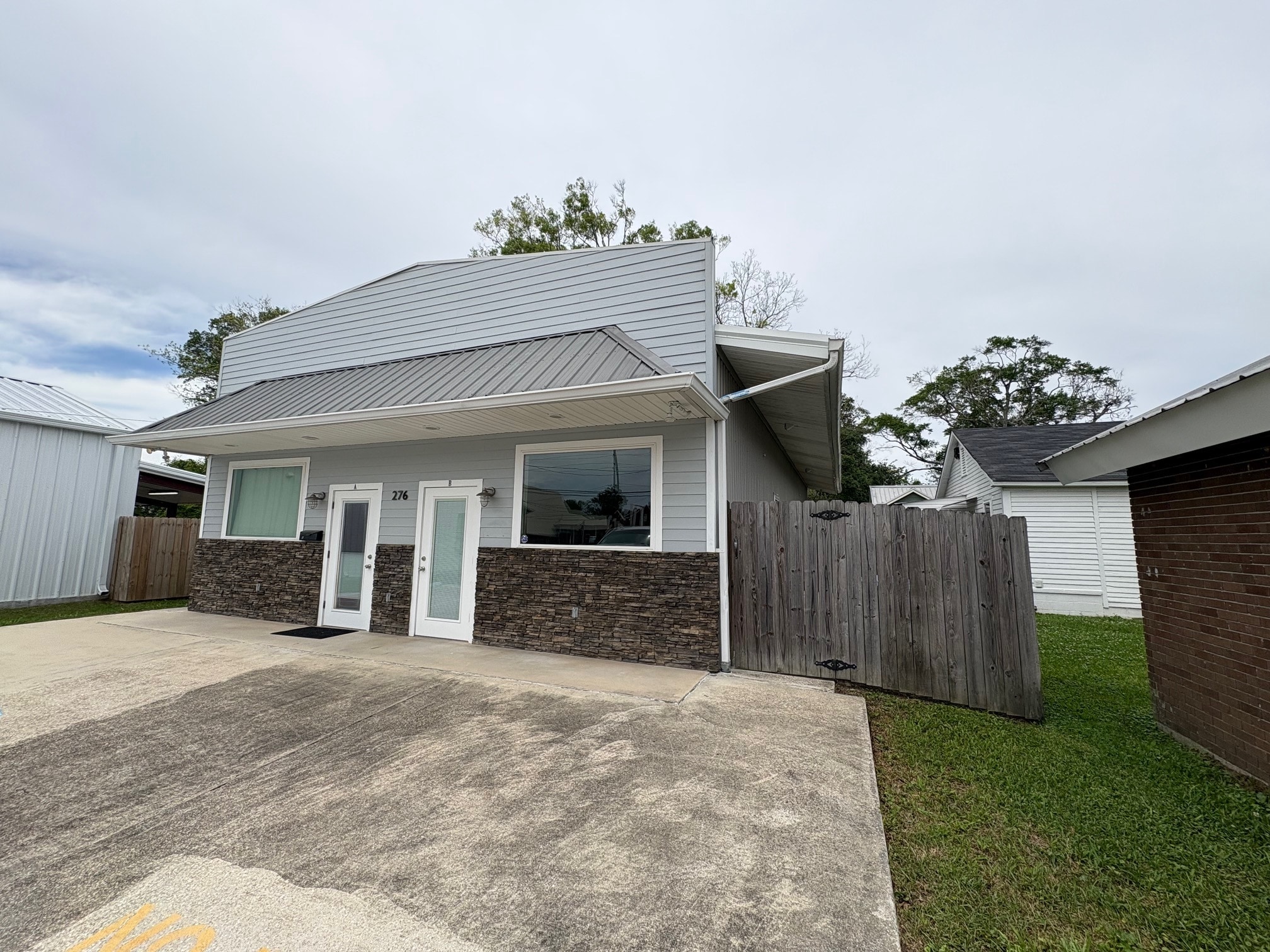 276 E Pine St, Ponchatoula, LA for Sale