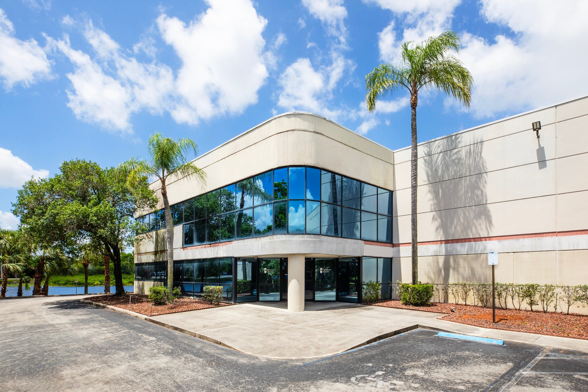 13800 Logistics Center, Sunrise, FL for Rent