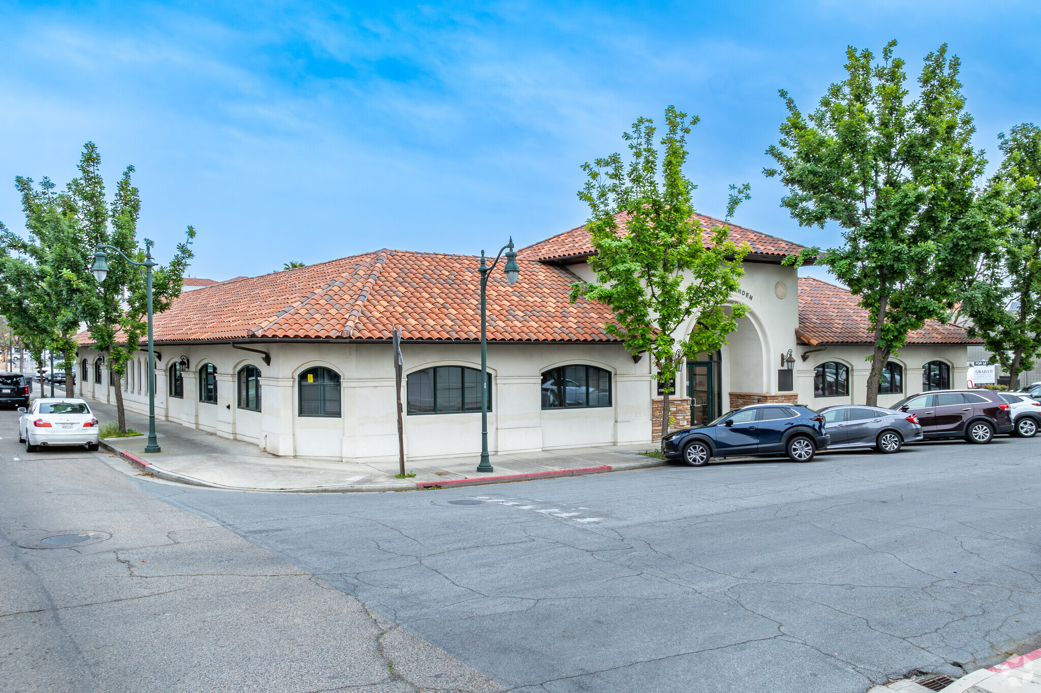 222 N Garden St, Visalia, CA for Sale