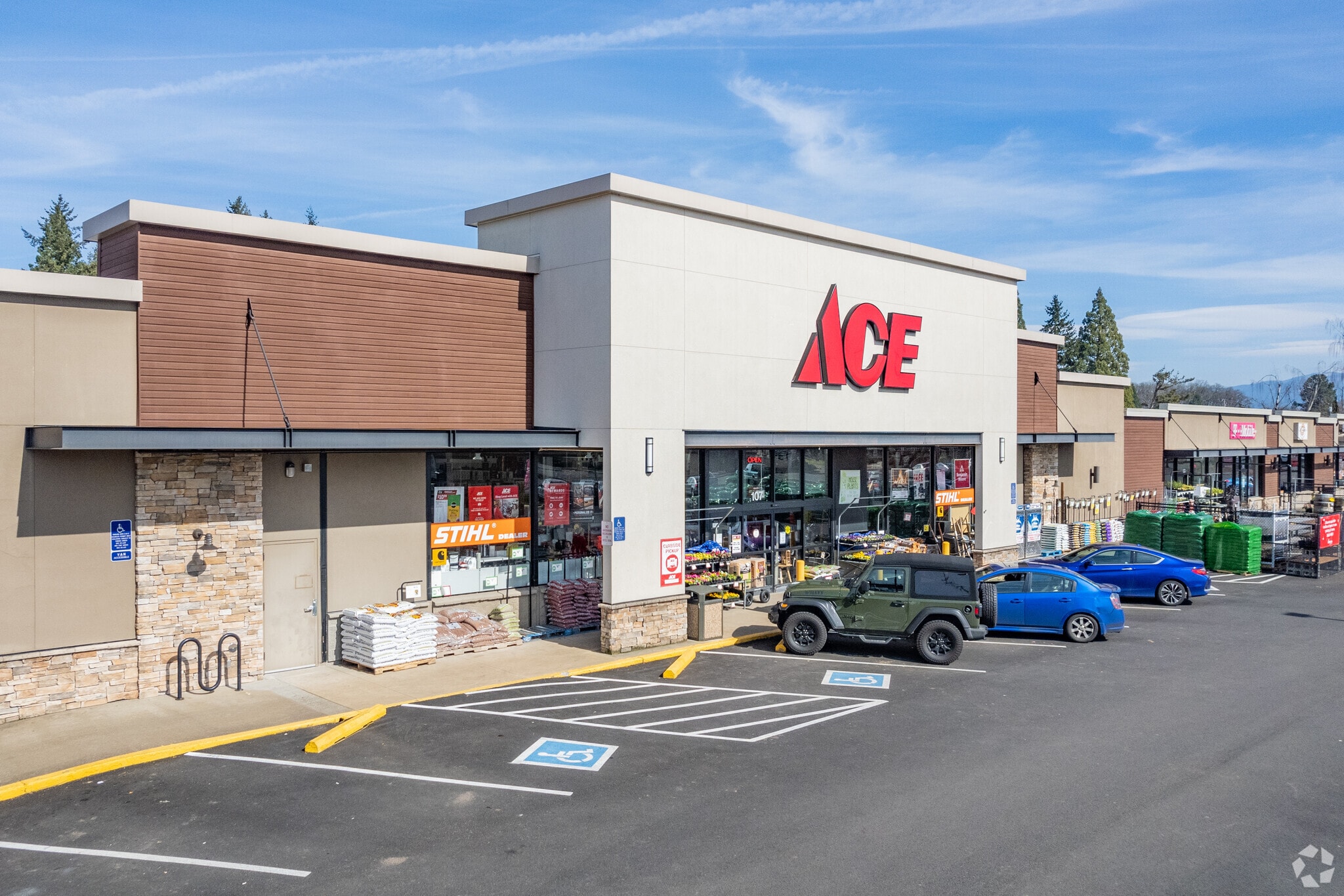 107 Robbins St, Molalla, OR for Rent