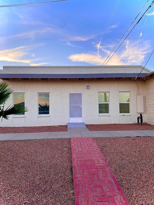 3826 Tompkins Rd, El Paso, TX for Rent