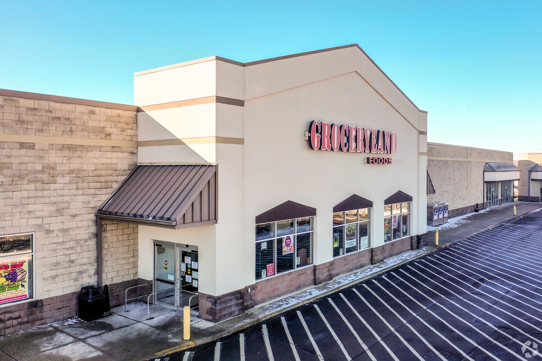 510-590 W Main St, New Lebanon, OH for Rent