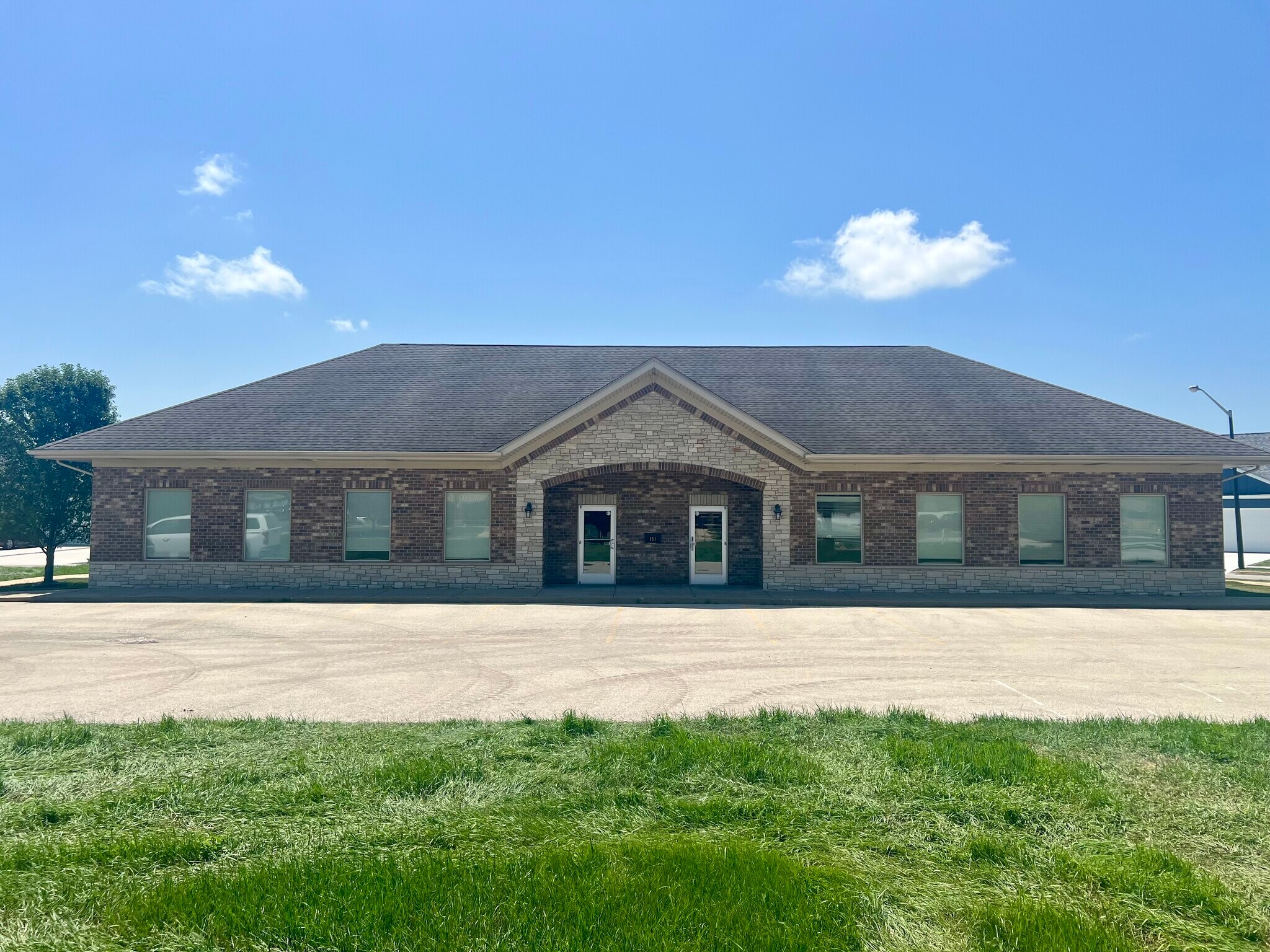 161 Heritage Meadows Cir, Bourbonnais, IL for Rent