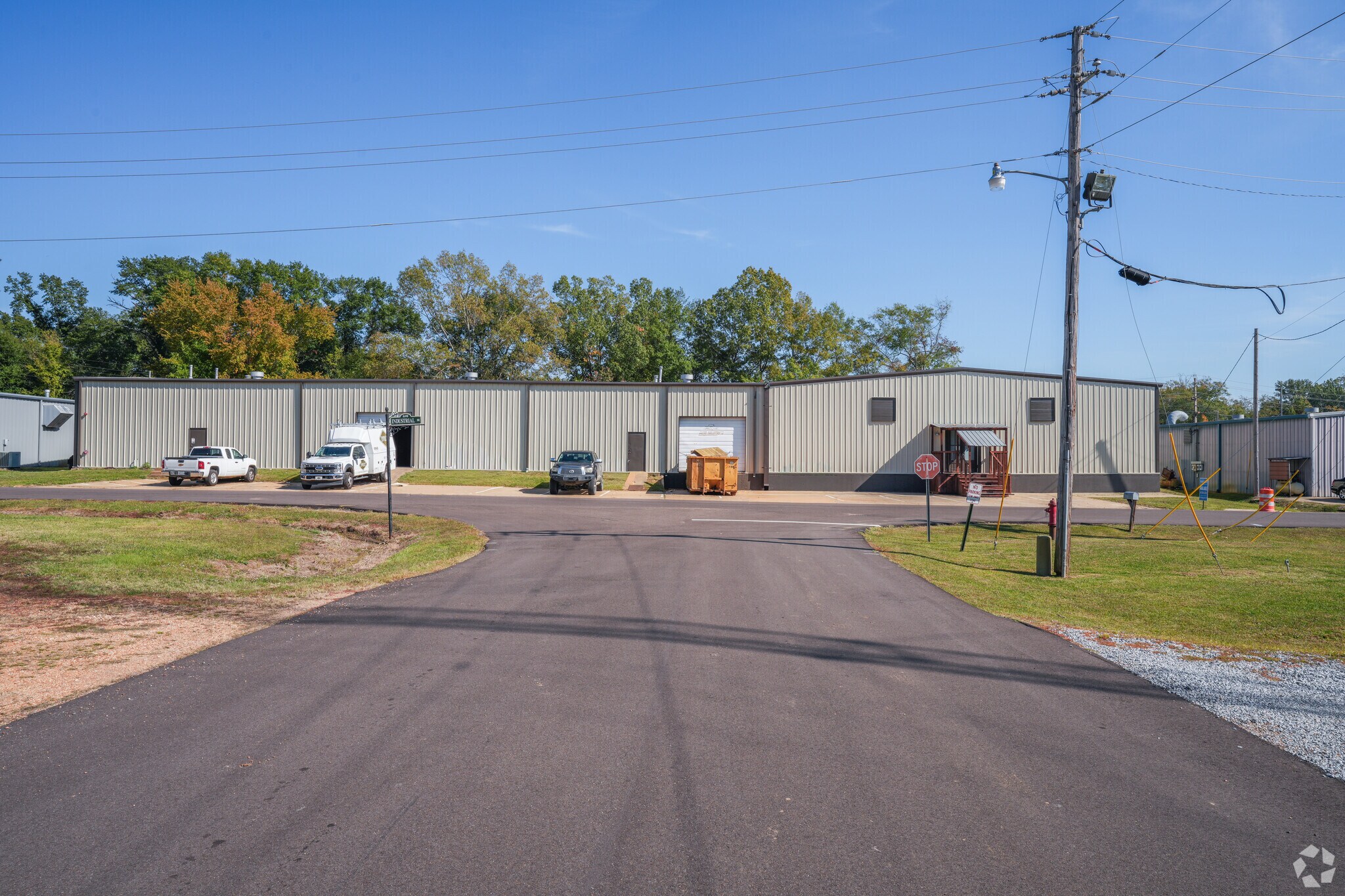 216 Industrial Dr, Ridgeland, MS for Rent