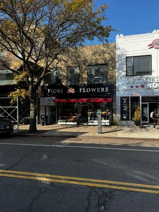 Astoria, NY Office/Medical - 31-22 Steinway St