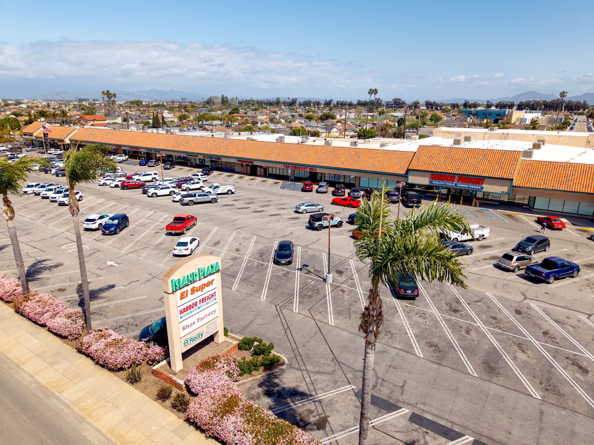 2500-2818 Saviers Rd, Oxnard, CA for Rent
