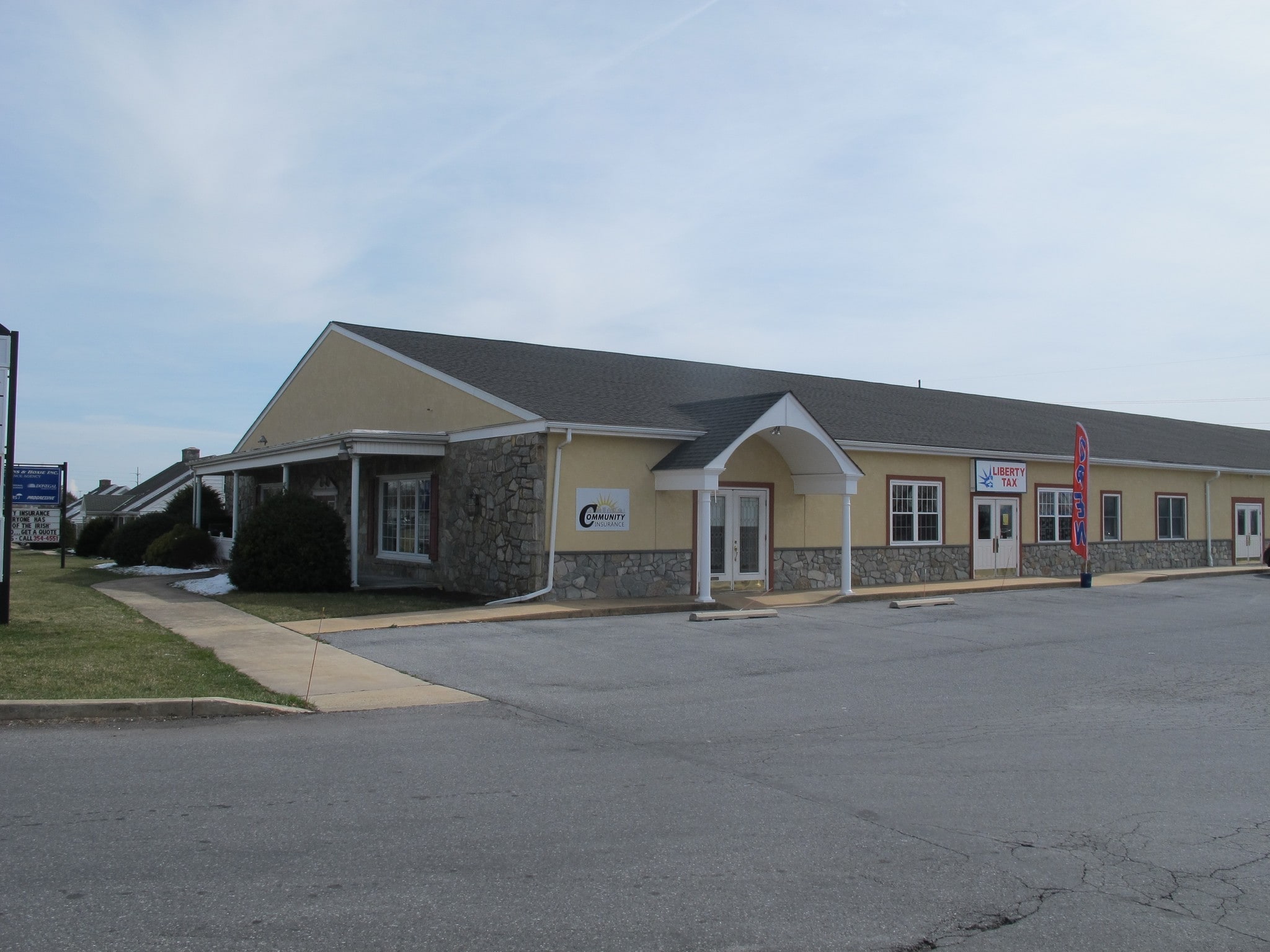 684 W Main St, New Holland, PA for Rent